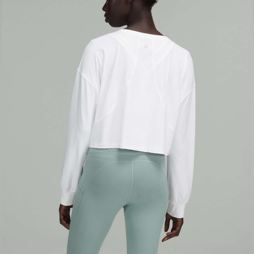 Lululemon Muscle Love White Longsleeve Cropped Shirt - Picture 2 of 6